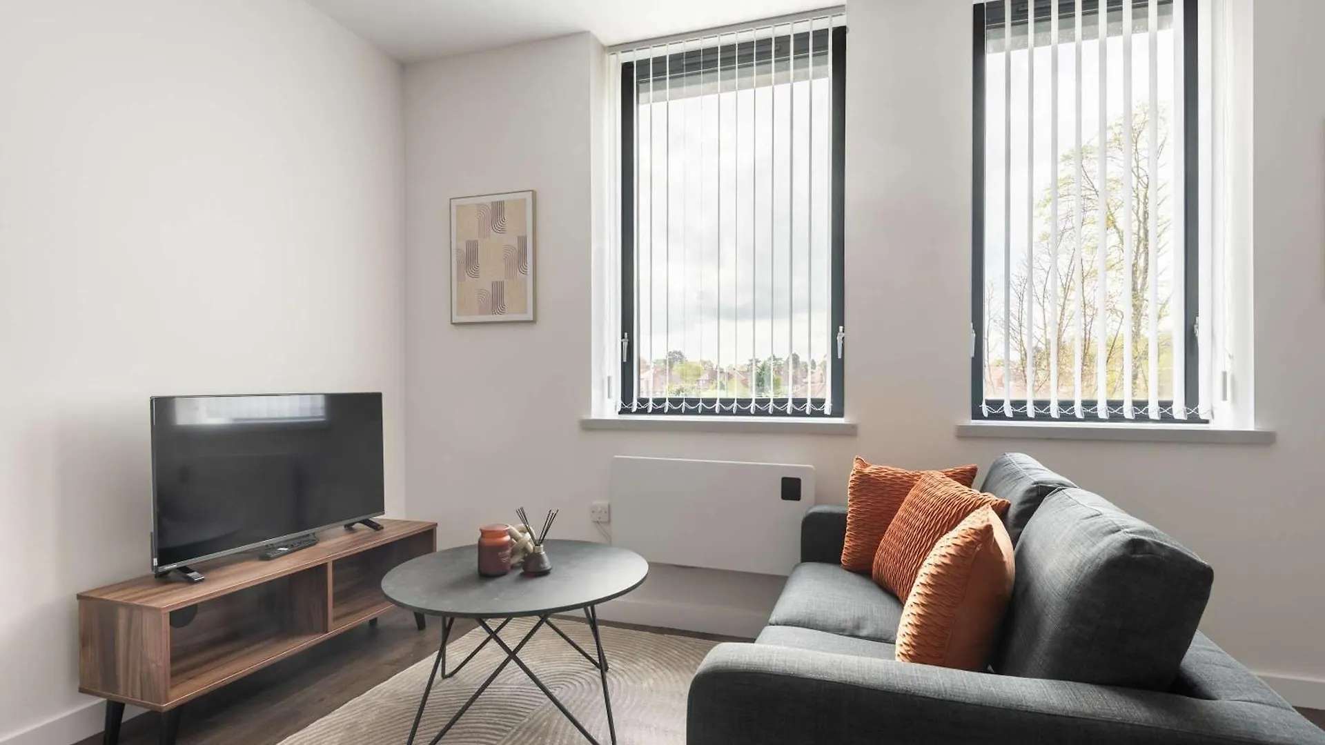 Modern 1 Bedroom Apartment In York With Parking